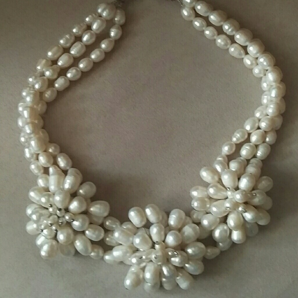 Pearls triple strand in tri floral design